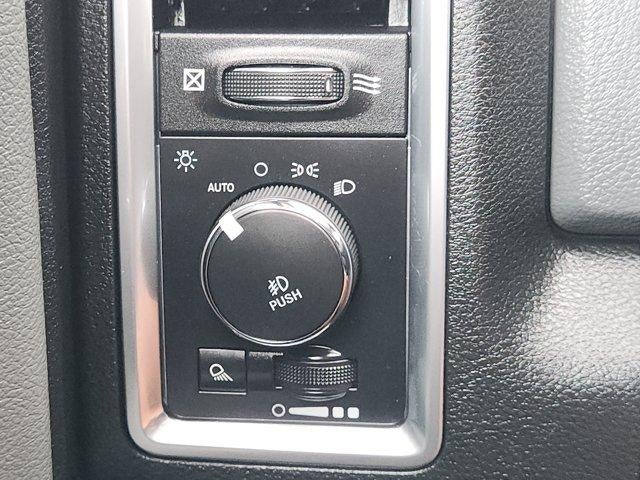 2019 RAM 1500 Classic Lone Star Crew Cab 4x2 5'7" Box