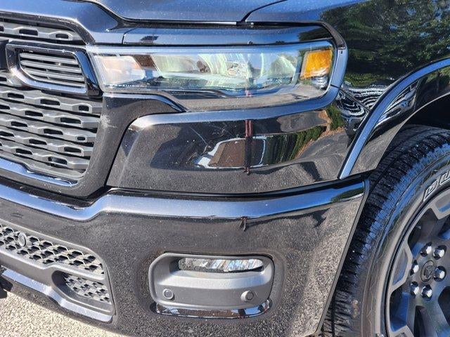 2025 RAM 1500 Lone Star Crew Cab 4x4 5'7" Box