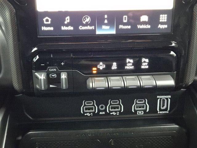 2025 RAM 1500 Limited Crew Cab 4x4 5'7" Box