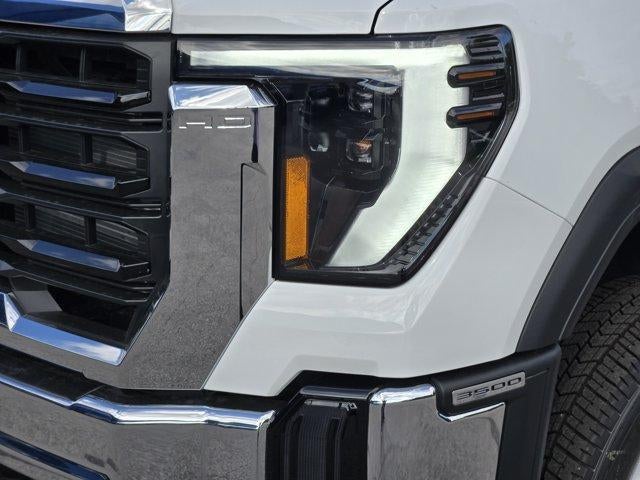2026 GMC Sierra 3500 HD Chassis Cab Pro