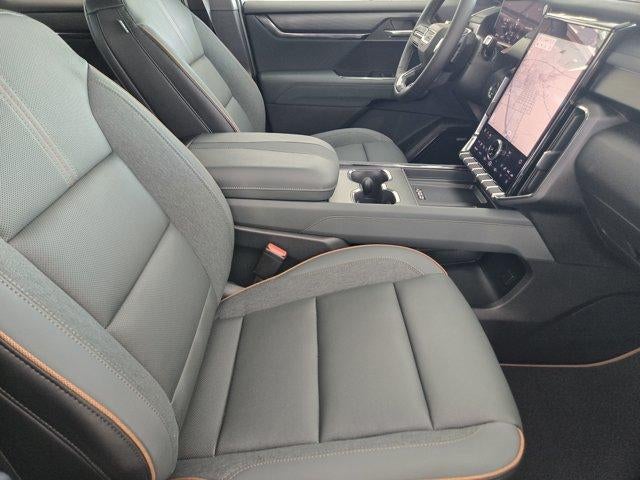 2027 GMC Acadia AT4