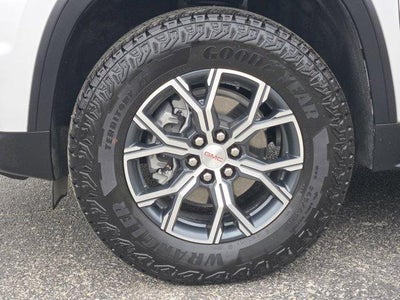 2025 GMC Acadia AT4