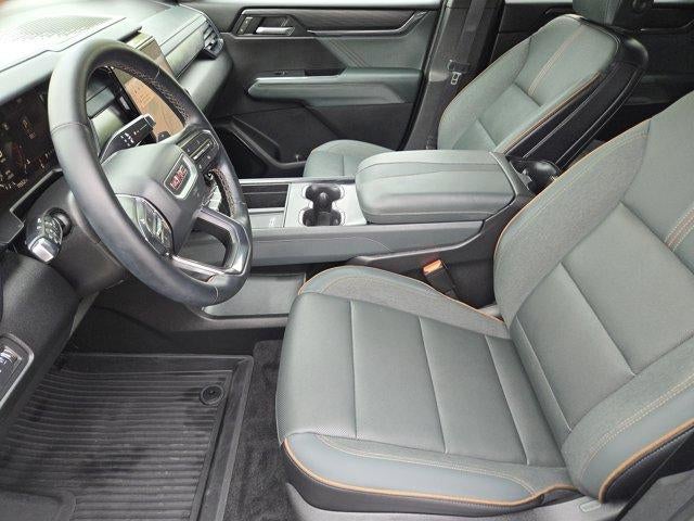 2025 GMC Acadia AT4