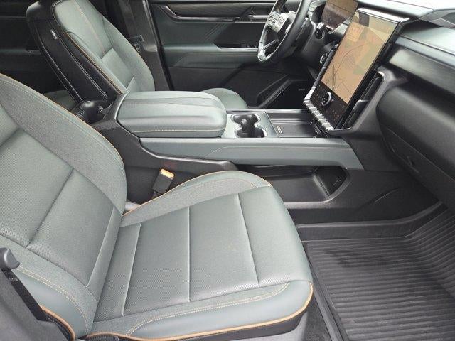 2025 GMC Acadia AT4