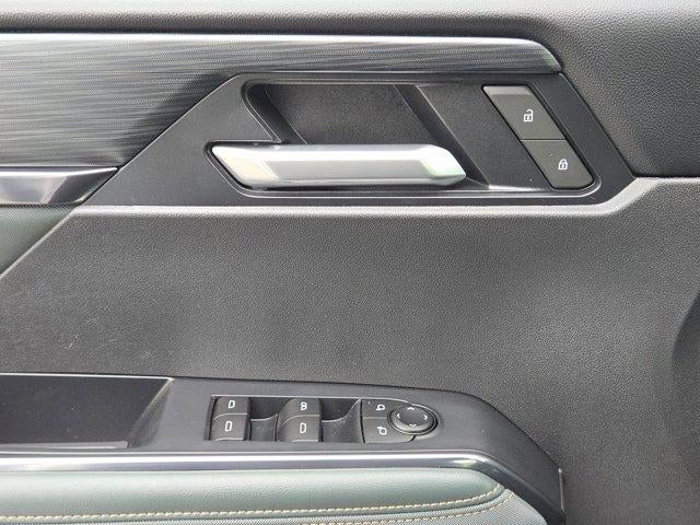 2025 GMC Acadia AT4
