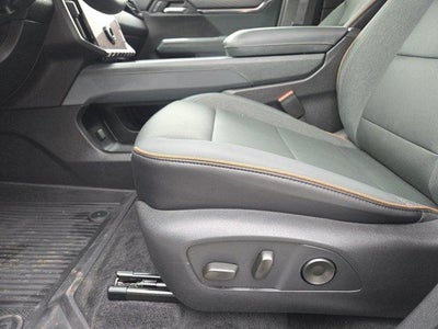 2025 GMC Acadia AT4