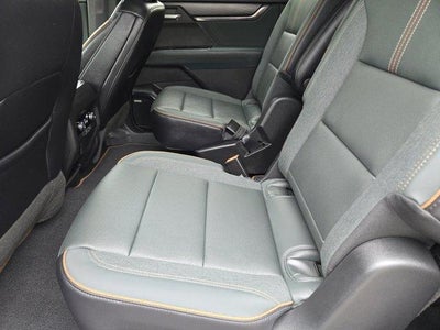 2025 GMC Acadia AT4