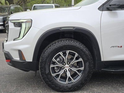 2025 GMC Acadia AT4