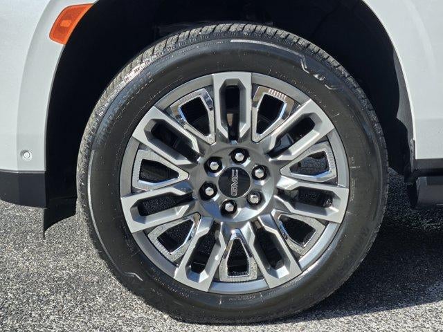 2023 GMC Yukon Denali Ultimate - Photo 13