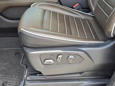 2025 GMC Yukon Denali Ultimate