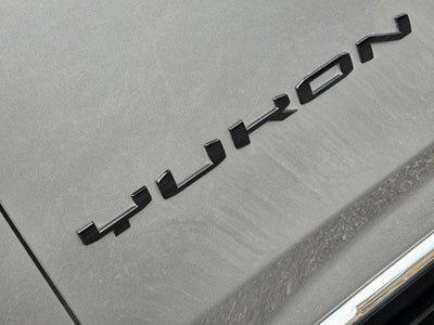2024 GMC Yukon XL SLT