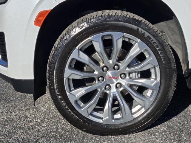 2024 GMC Yukon XL Denali - Photo 13
