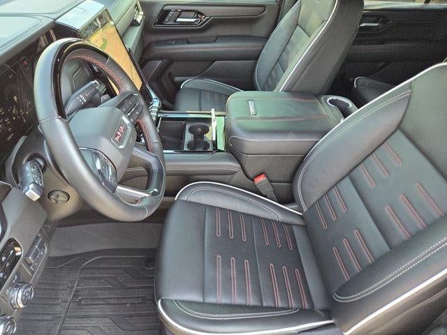 2025 GMC Yukon AT4 Ultimate - Photo 14