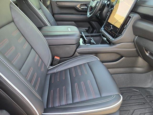 2025 GMC Yukon AT4 Ultimate - Photo 15