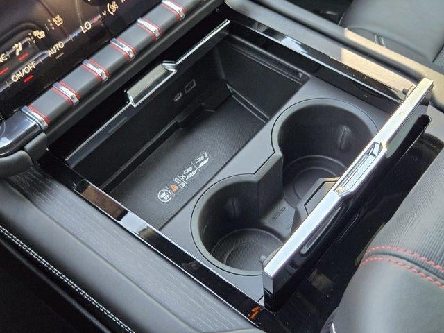 2025 GMC Yukon AT4 Ultimate - Photo 21