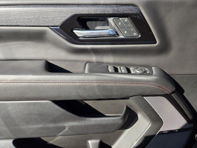 2025 GMC Yukon AT4 Ultimate - Photo 22