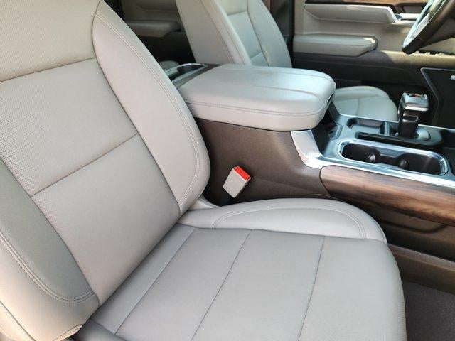 2025 GMC Sierra 1500 SLT - Photo 15