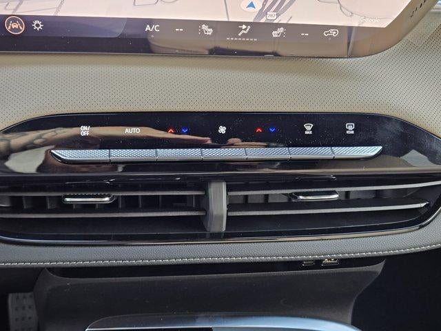 2027 Buick Enclave Preferred w/1SD