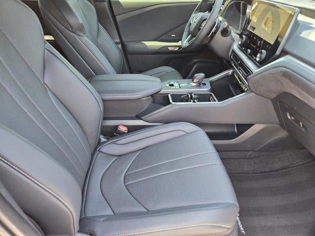 2025 Lexus TX 350 F SPORT Handling
