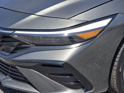 2025 Hyundai Elantra Hybrid Limited